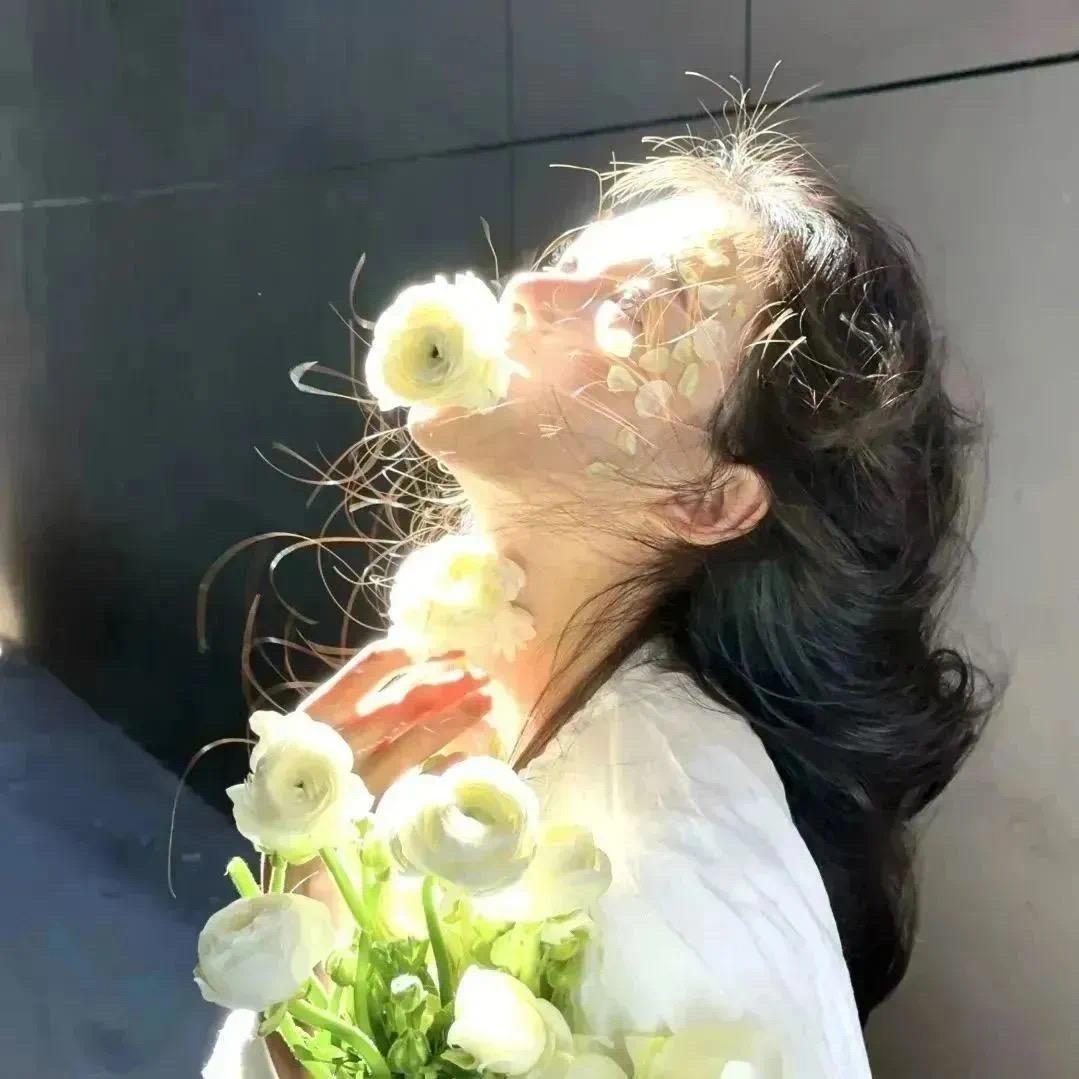 南栀.