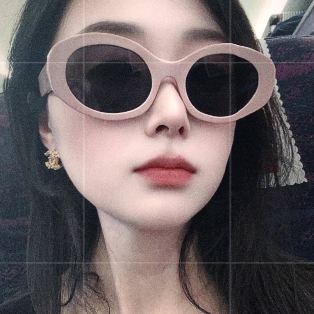 月亮上的垂耳兔🌙