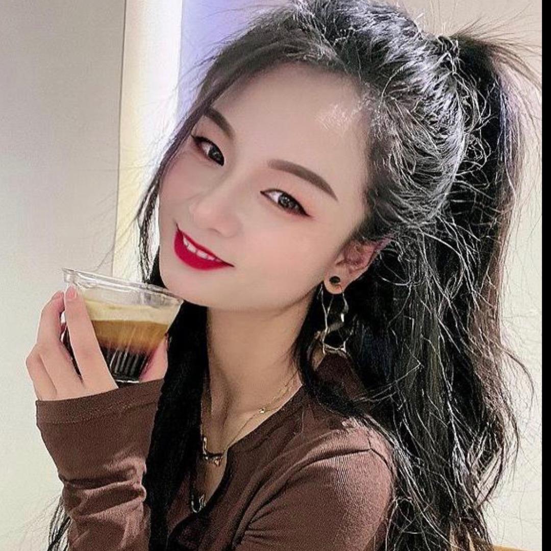 ♥(｡￫v￩｡)♥三姐妹😈