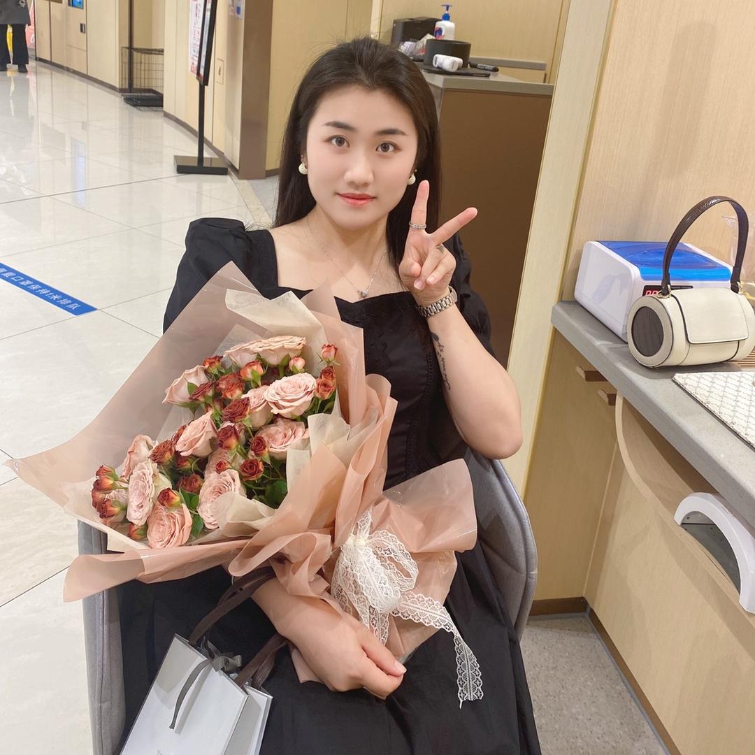 雷雷（橱窗有好物）