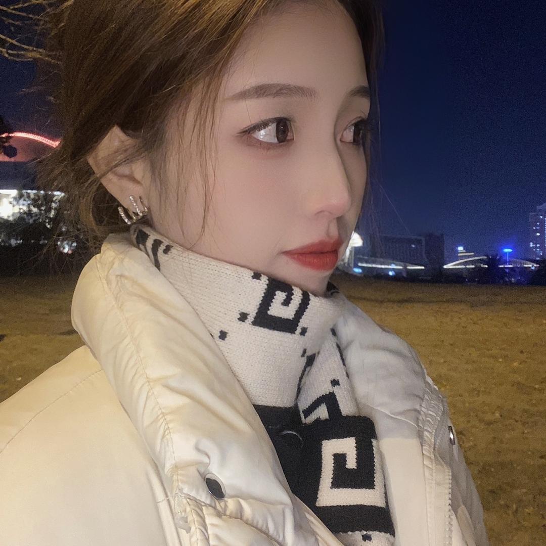 焦小吱服饰