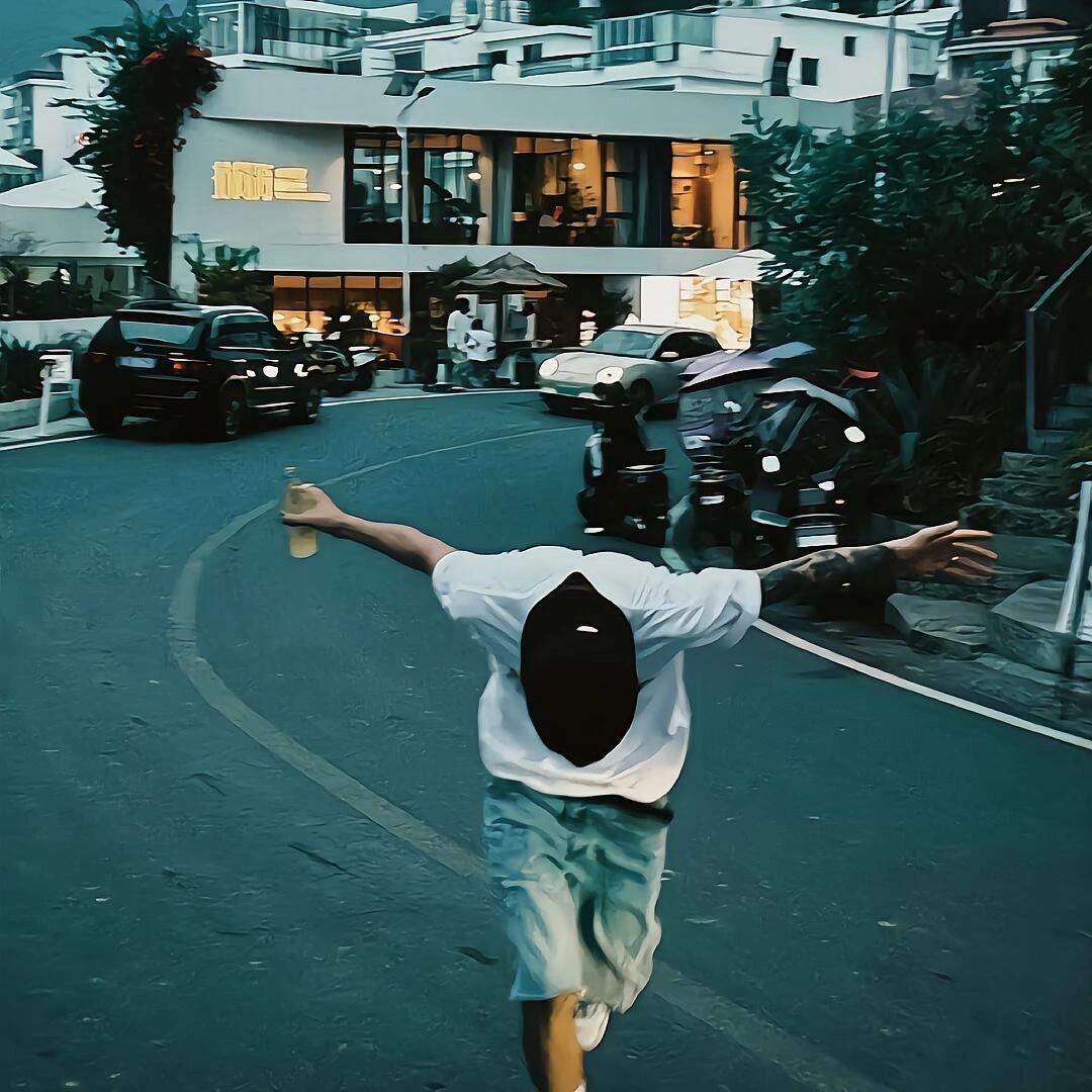 然@