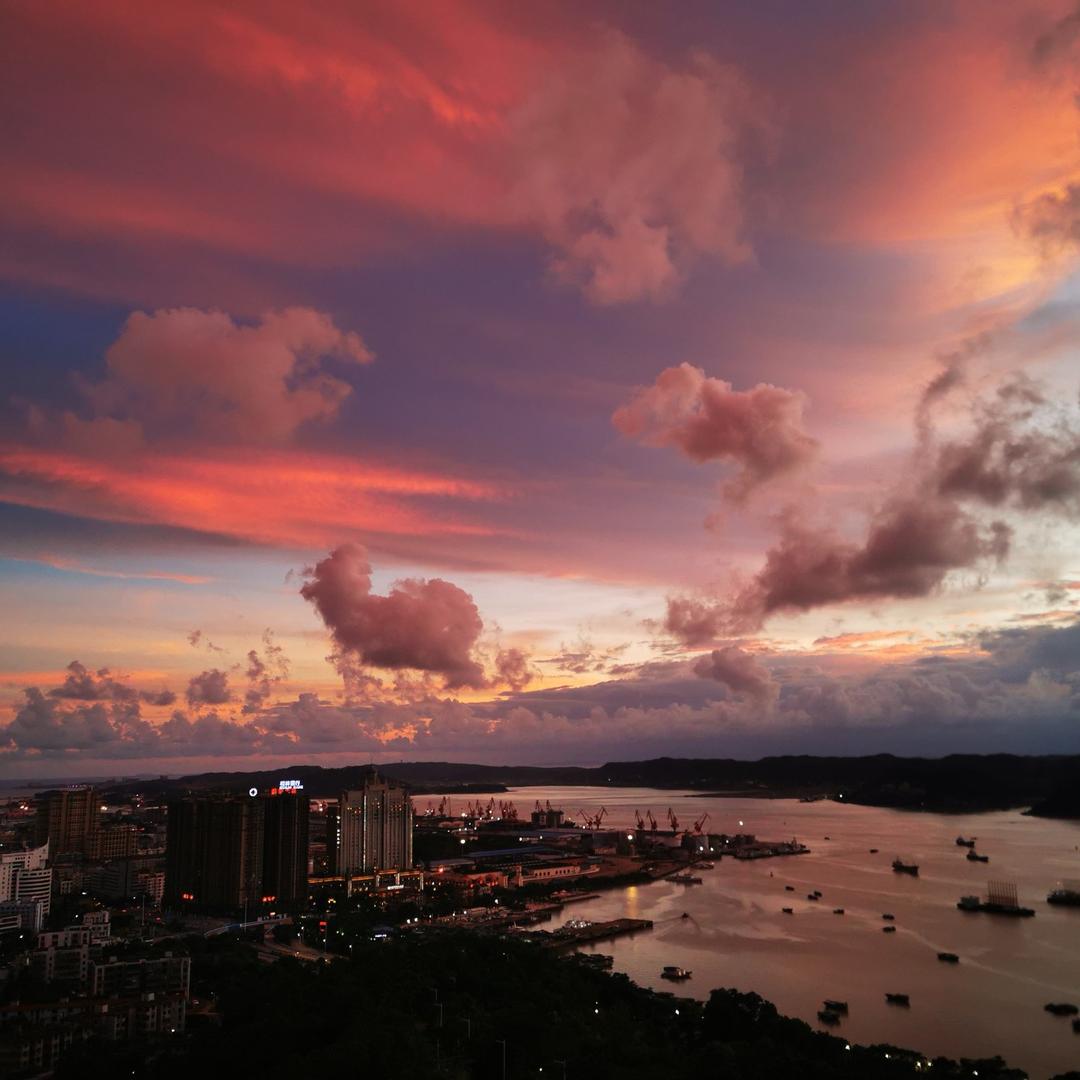 爱在黎明破晓前