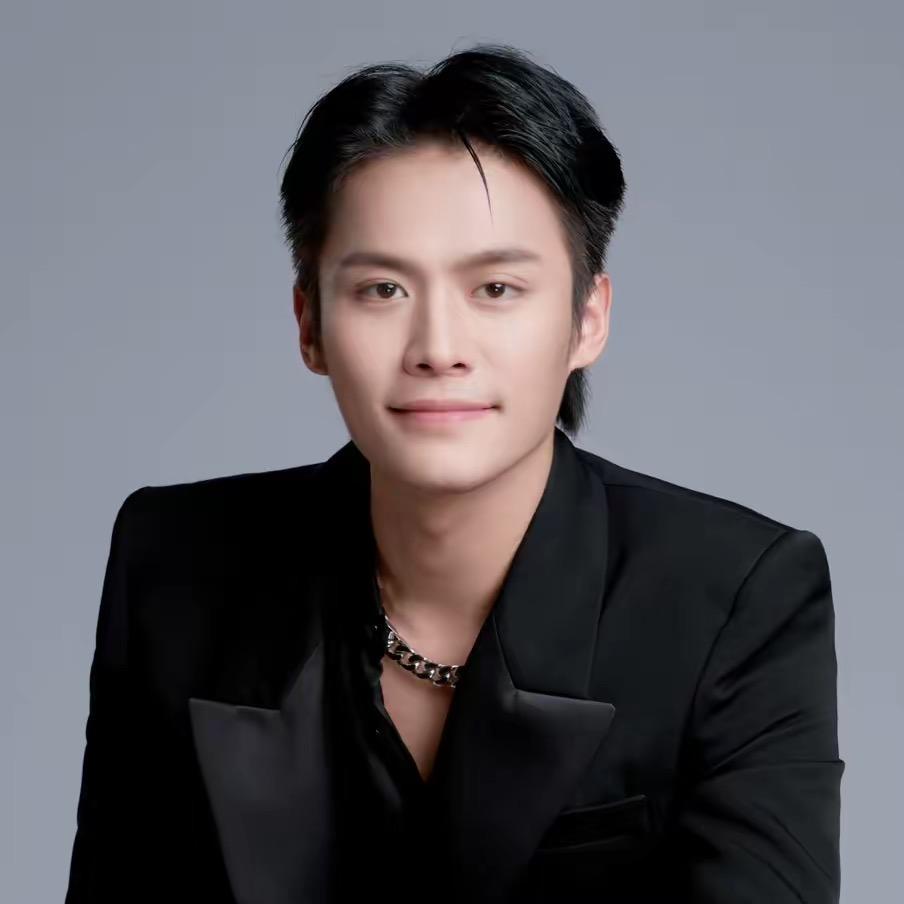 疯狂小杨总（三只羊）