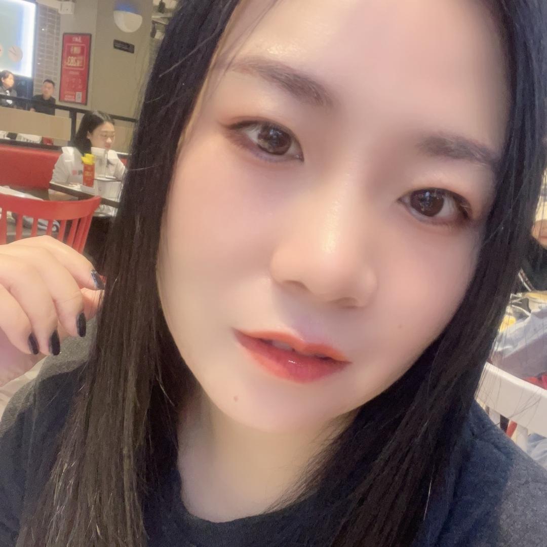 小兔子🐰🐰🐰～～～
