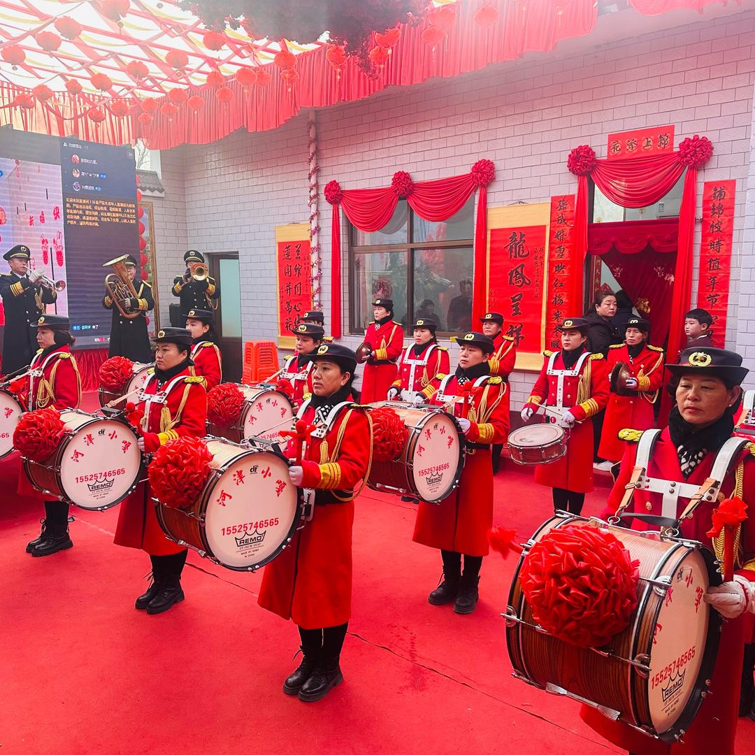 河津小嘎军乐团