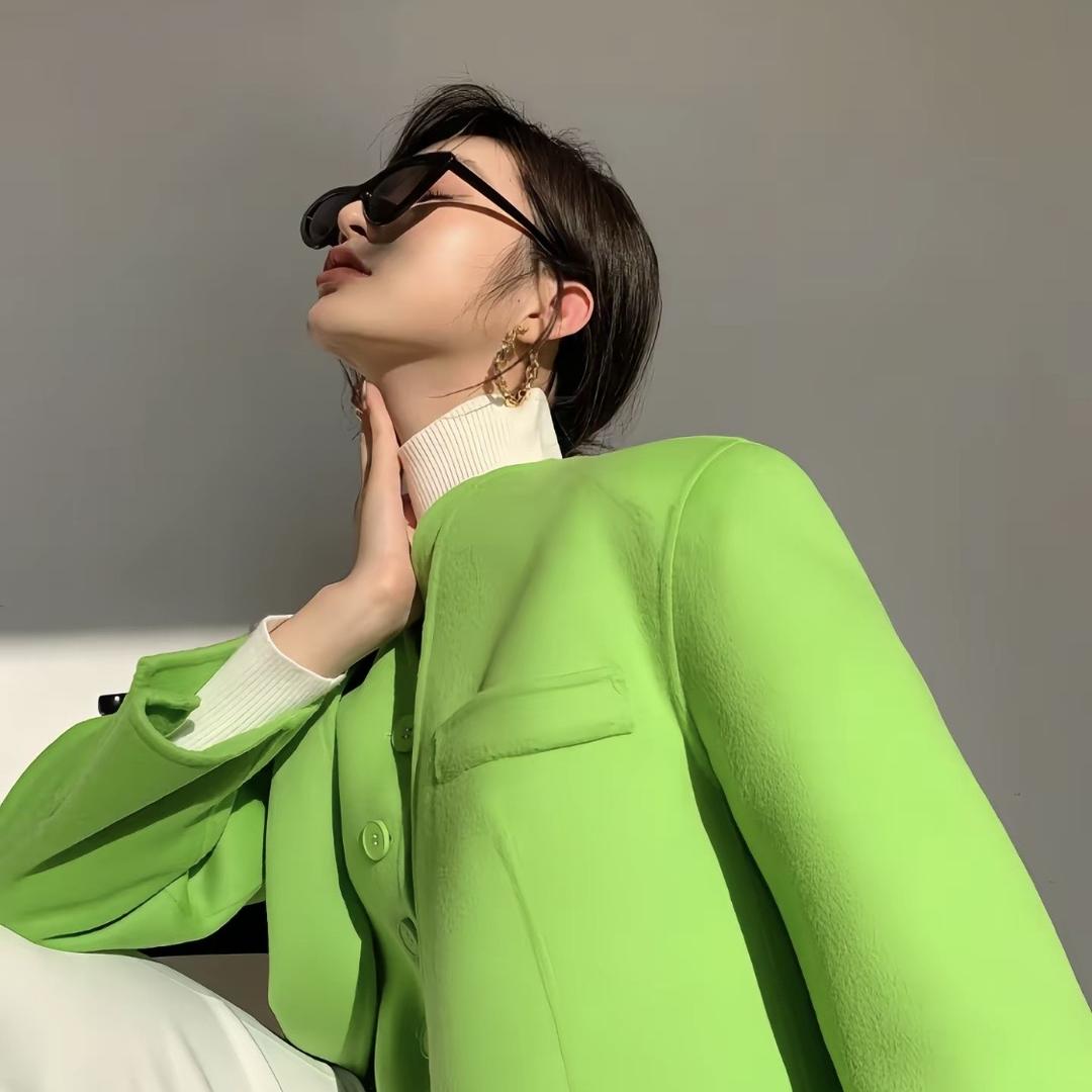 一向晚服装服饰