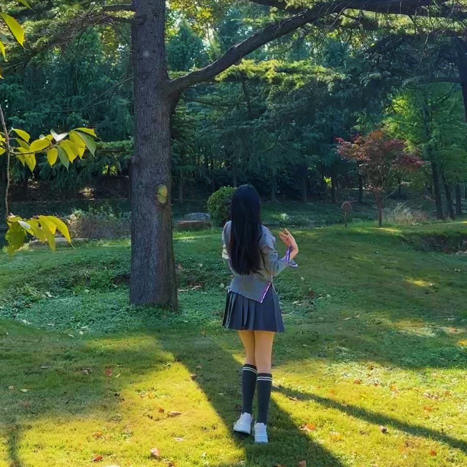开红旗的大美女(汽车约拍)🚩