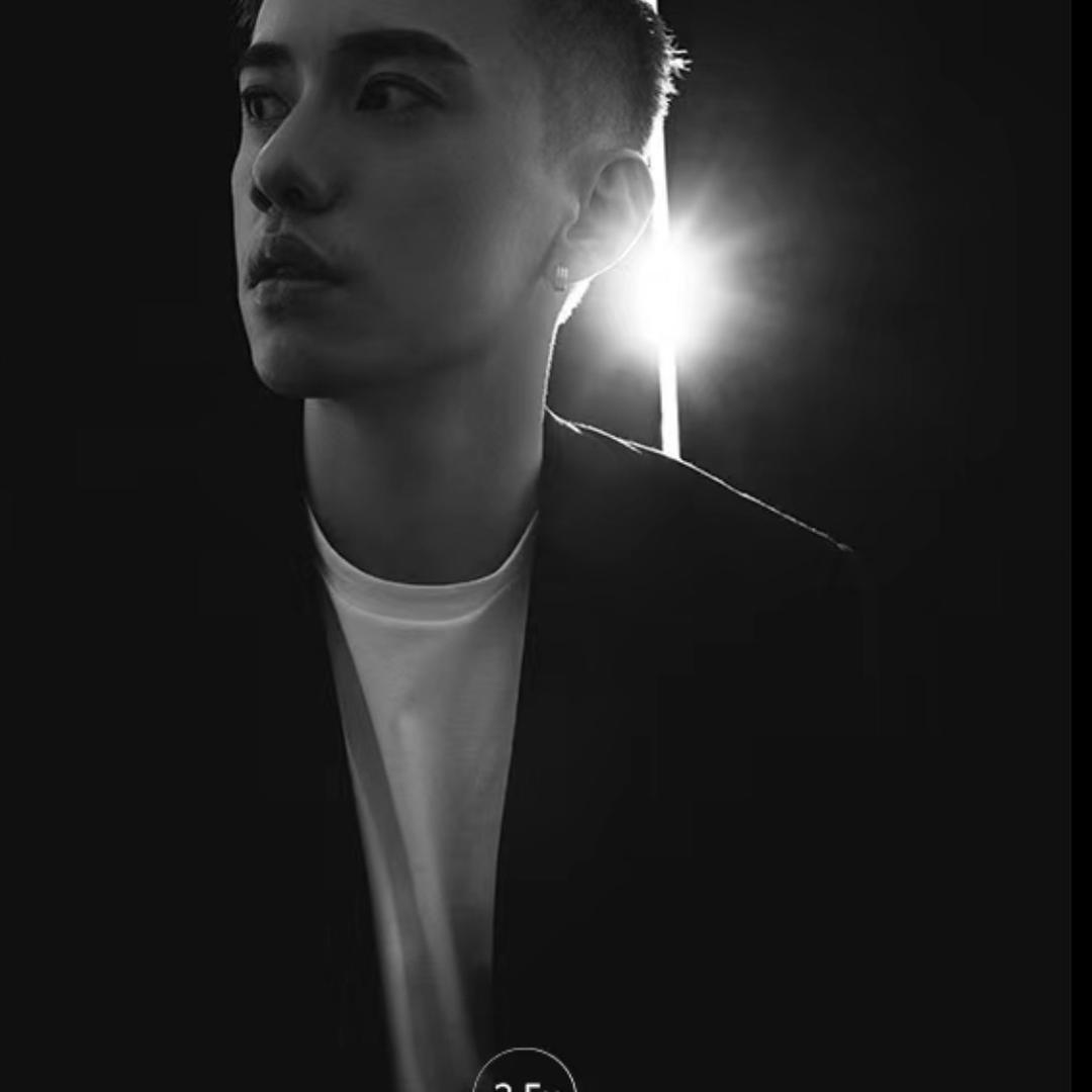 请叫我小哥哥👀