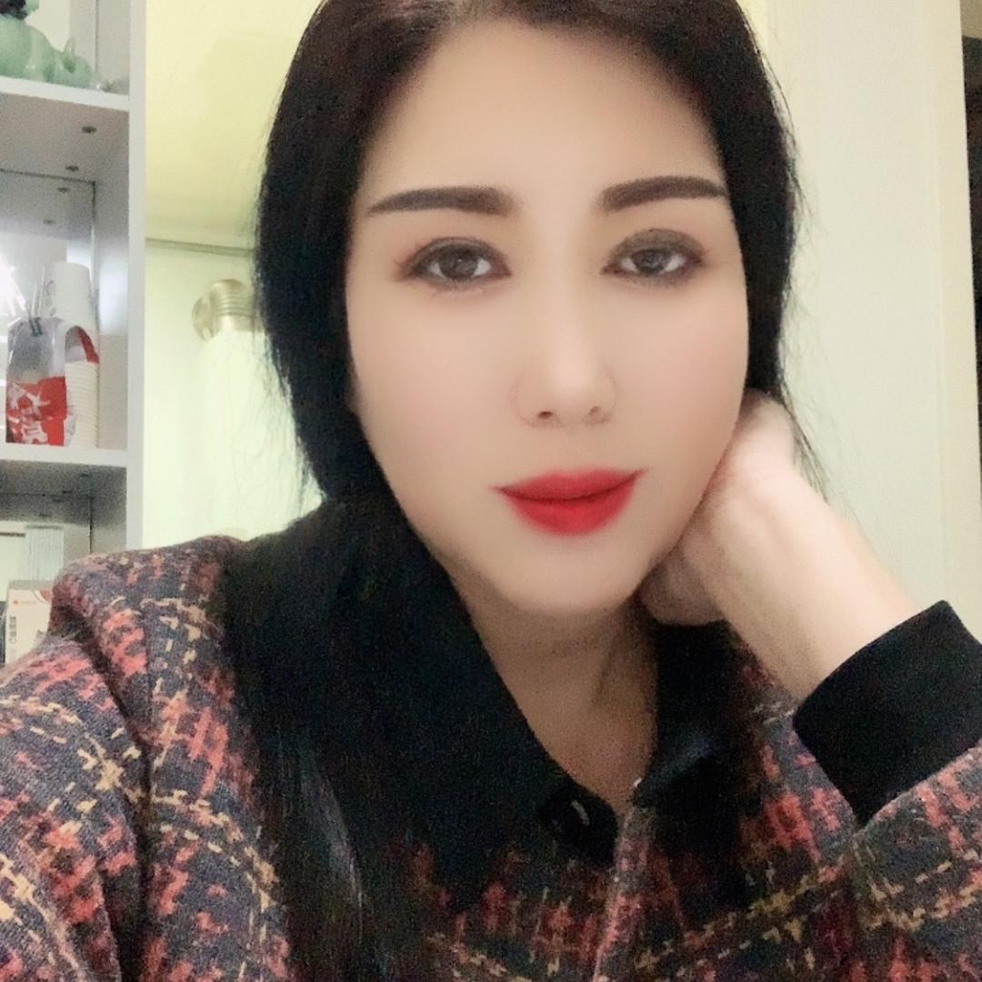 诺澜穿搭