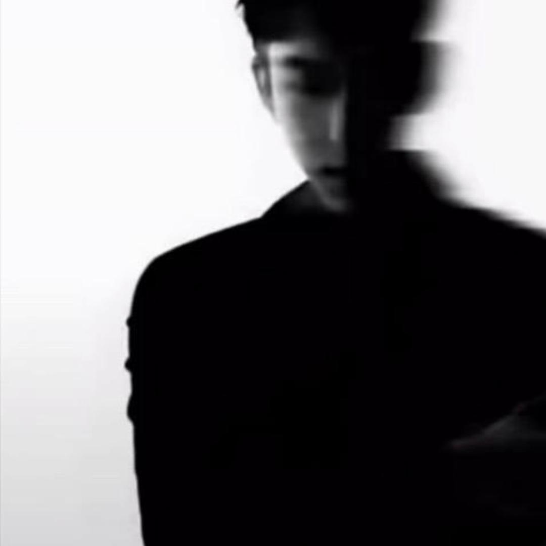 七七.