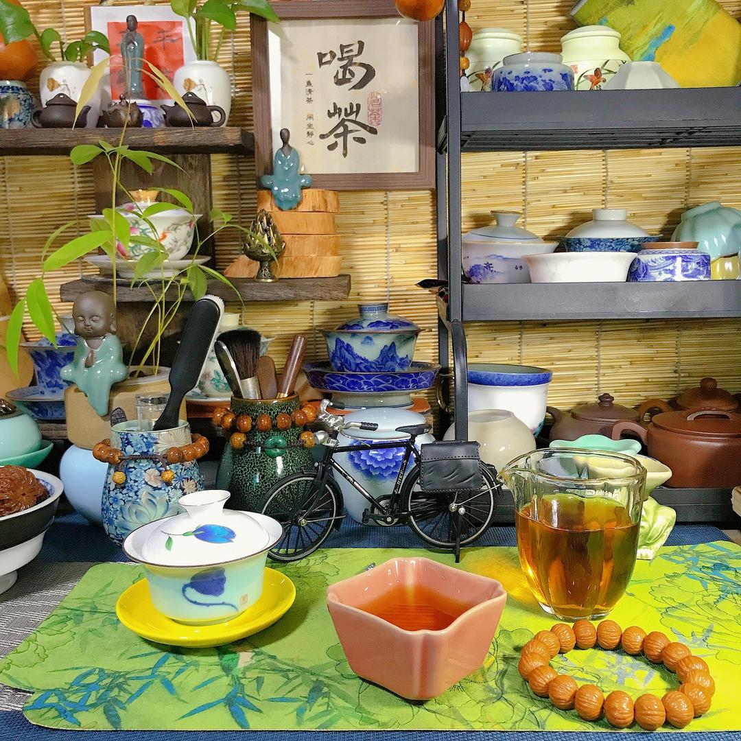 悠然品茗
