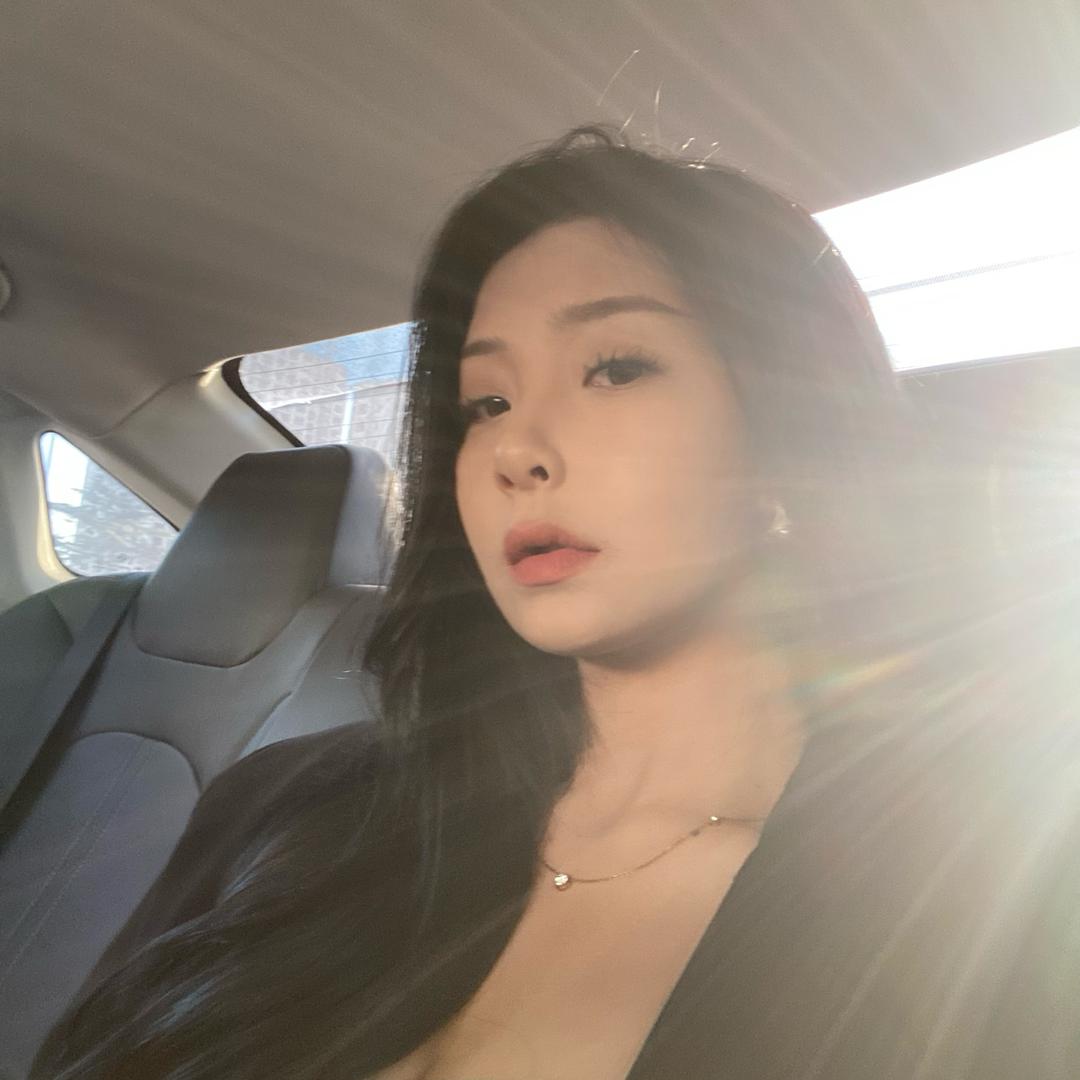 妮妮女士