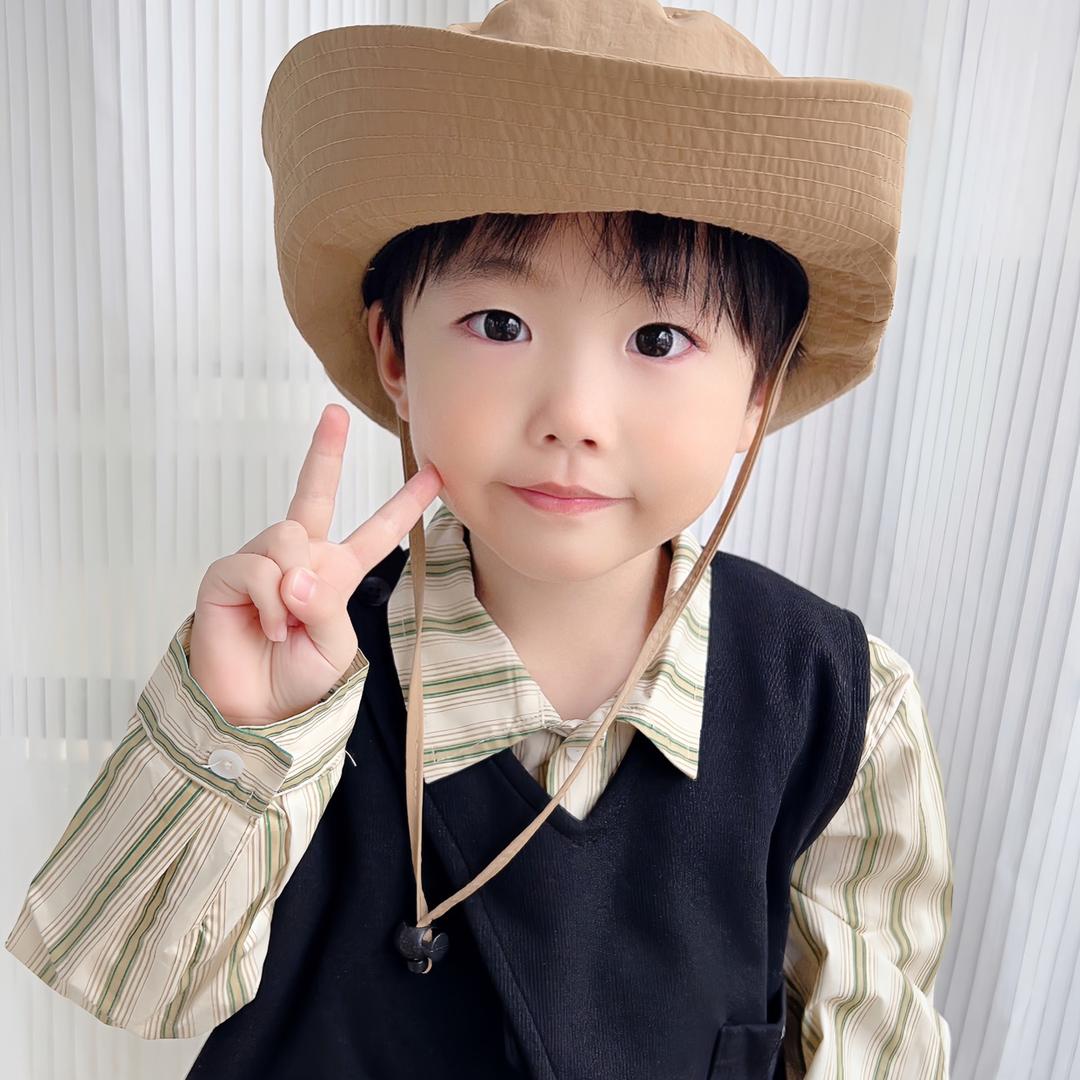 嘟嘟小朋友