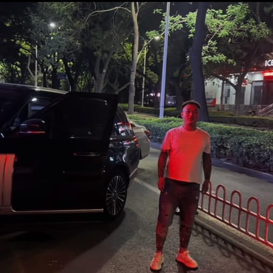 吉龙豪车租赁部.（以租代购）