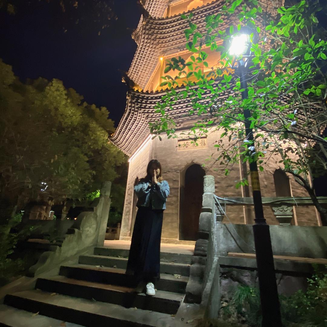 浙江卖门小姐姐