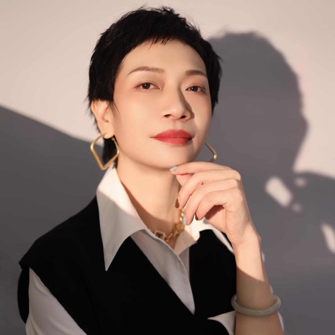 十堰港晖谷邦Z+女装云姐