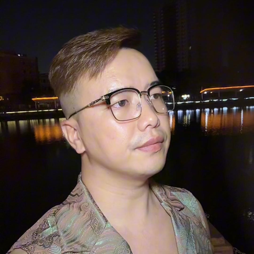 杨子龙💋