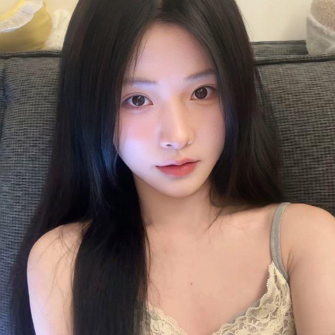 叶媚Oll（学穿搭）