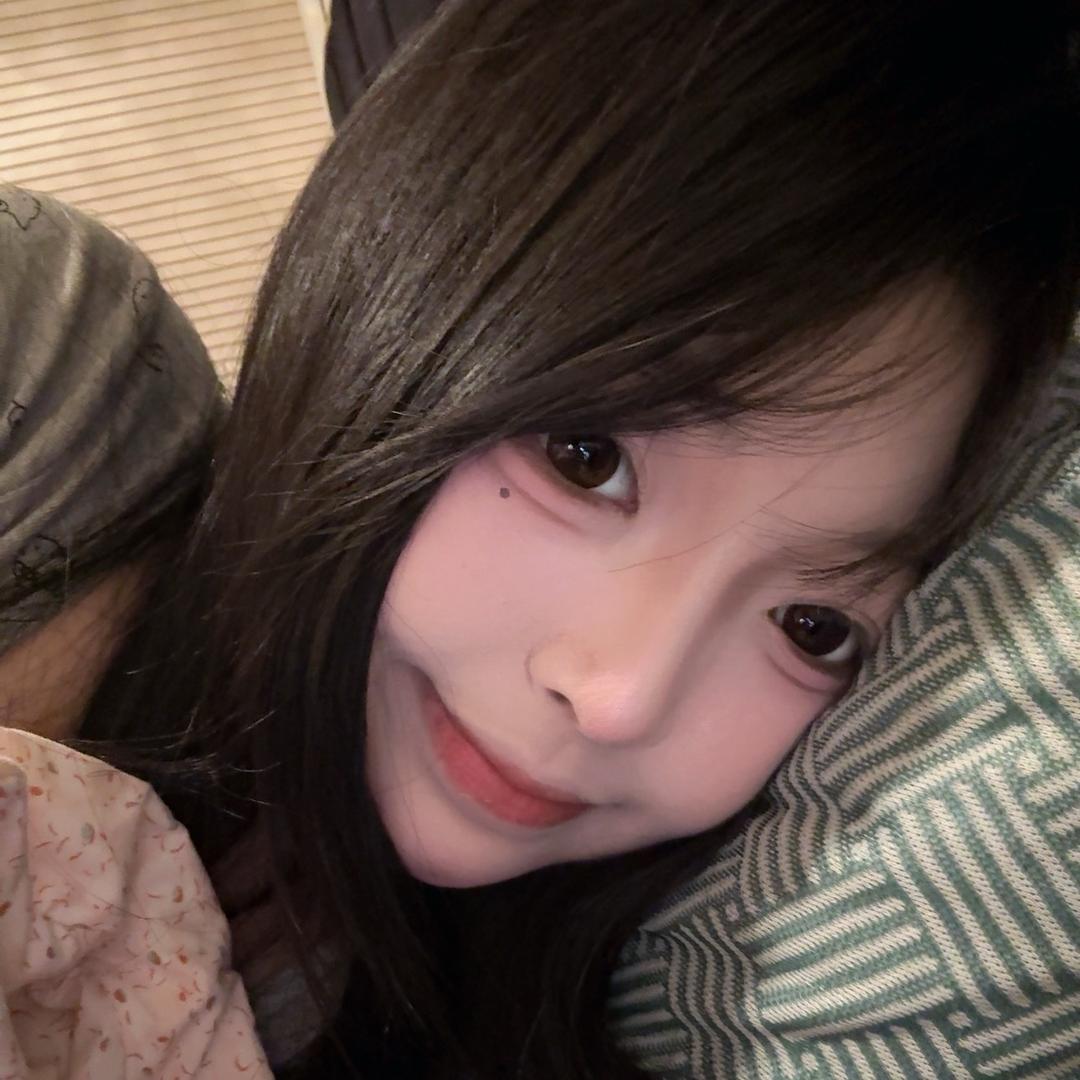 胡含月