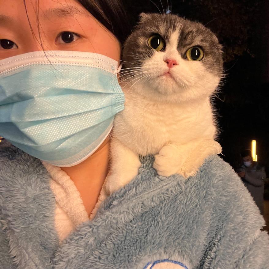是小曾呐