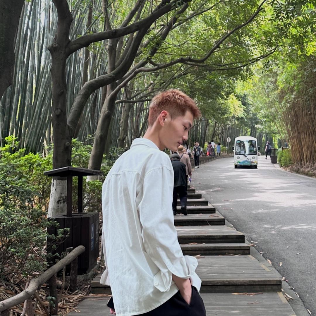 AzHair田梓辉(减龄发型设计)