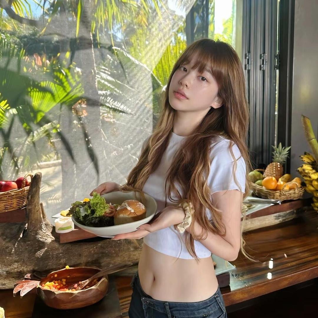 不爱吃香菜的德兰西.