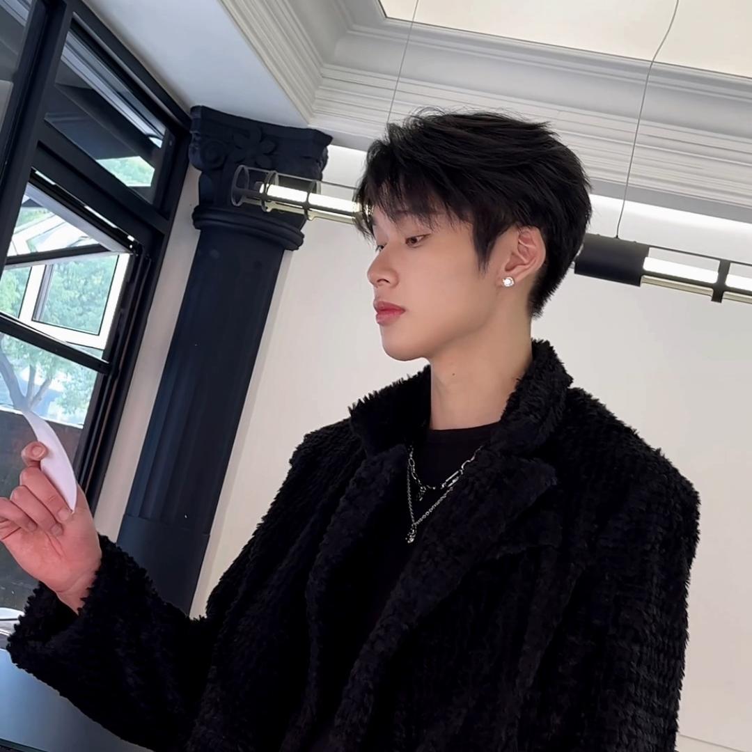 孙一屿（个播号在主页）