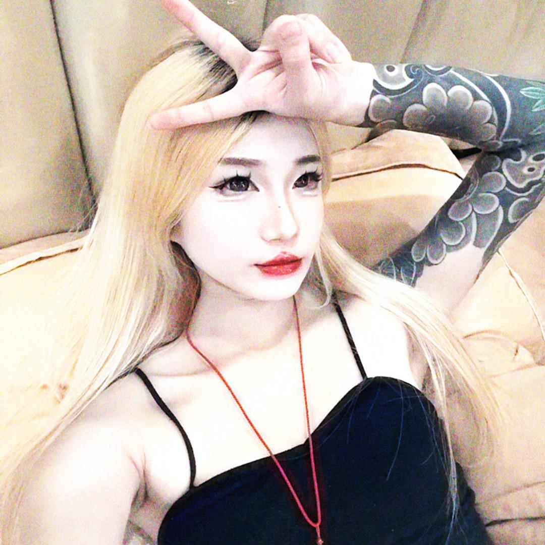 媄怡.
