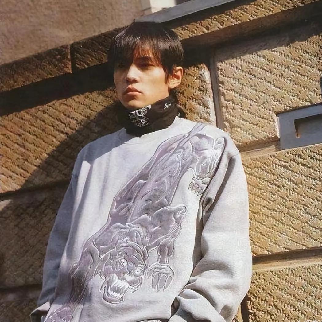JAYr.Ren