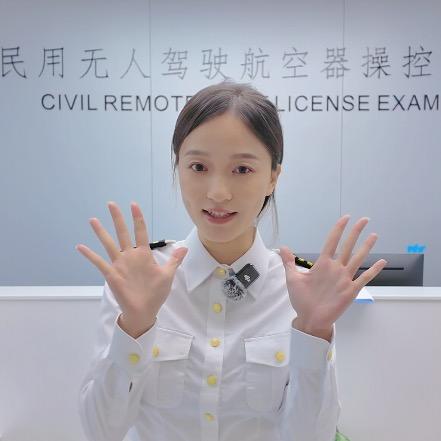 全球鹰无人机-文艺女飞手