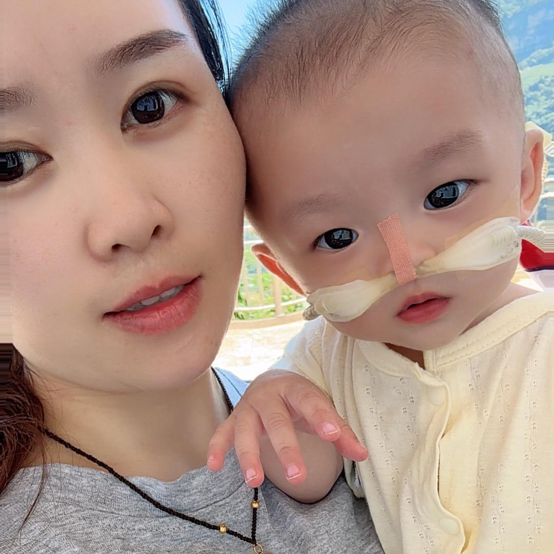 可乐麻麻在努力（29周早产2.4斤）