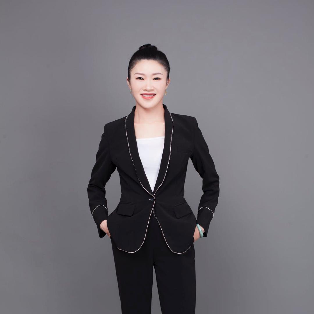 抖英姐