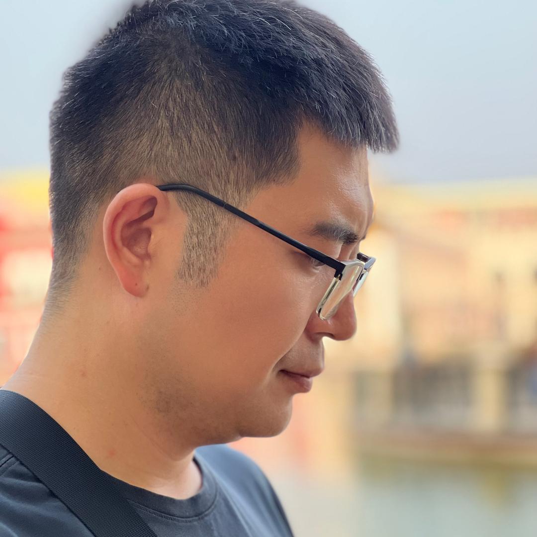 （  Hank汉克  ）