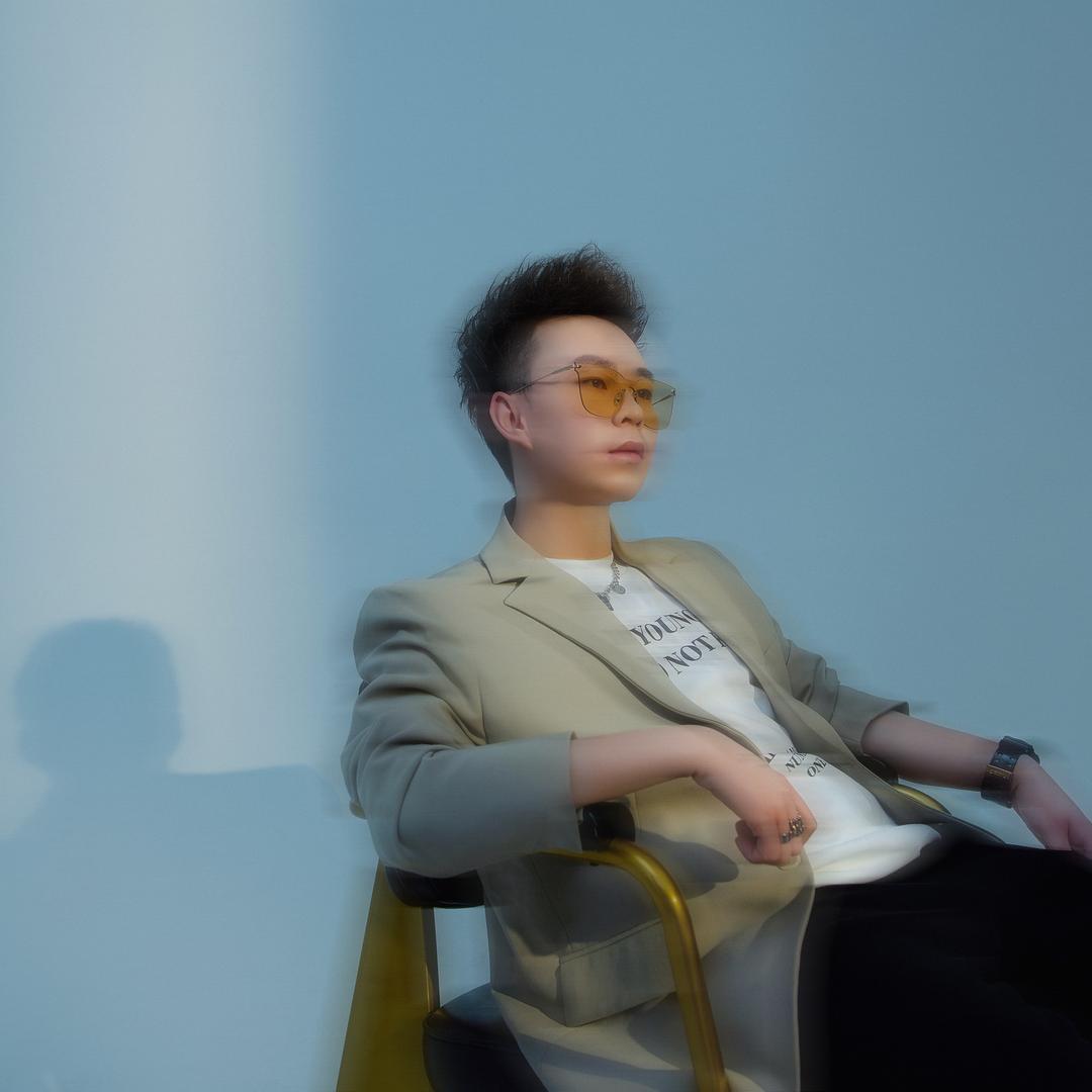 呼市发型设计阿穆