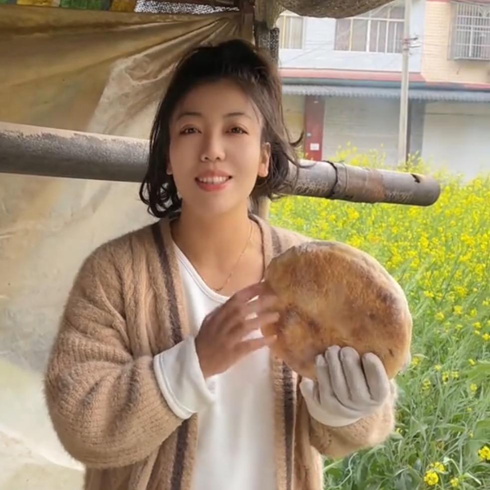 国华草木灰火烧馍  艳艳