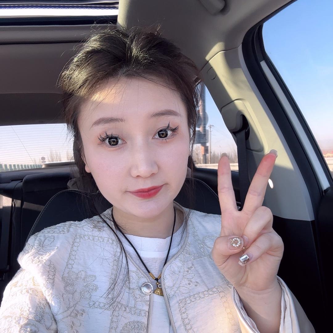 A  .爱喝可乐的小李
