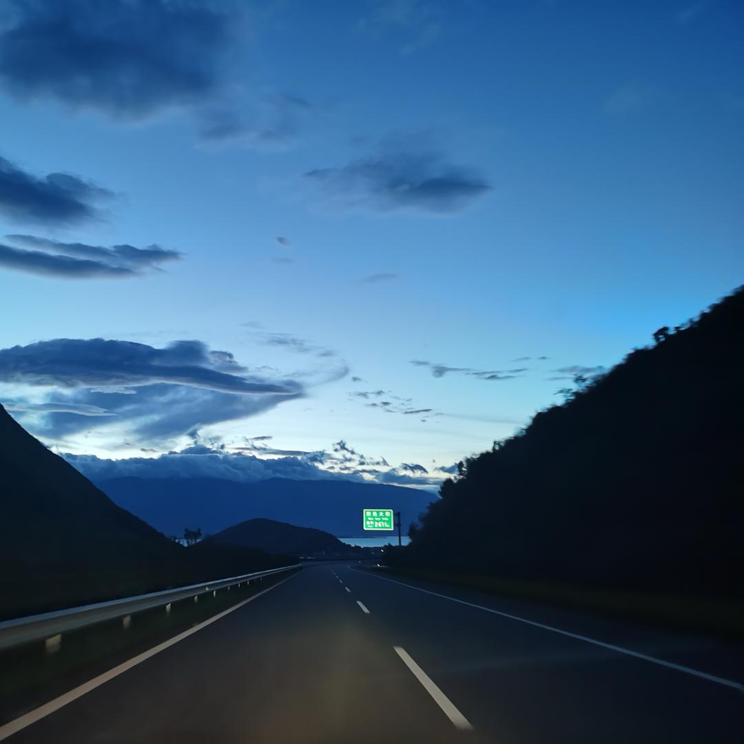 一路小跑