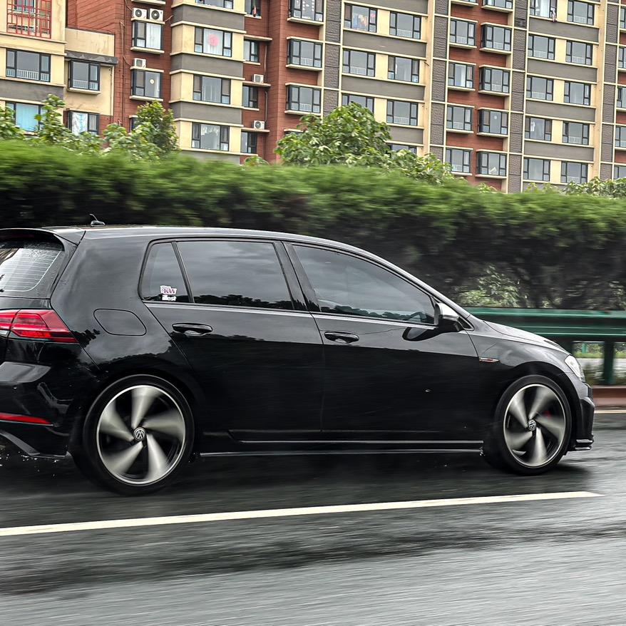 骏城二手车高尔夫（亚龙）