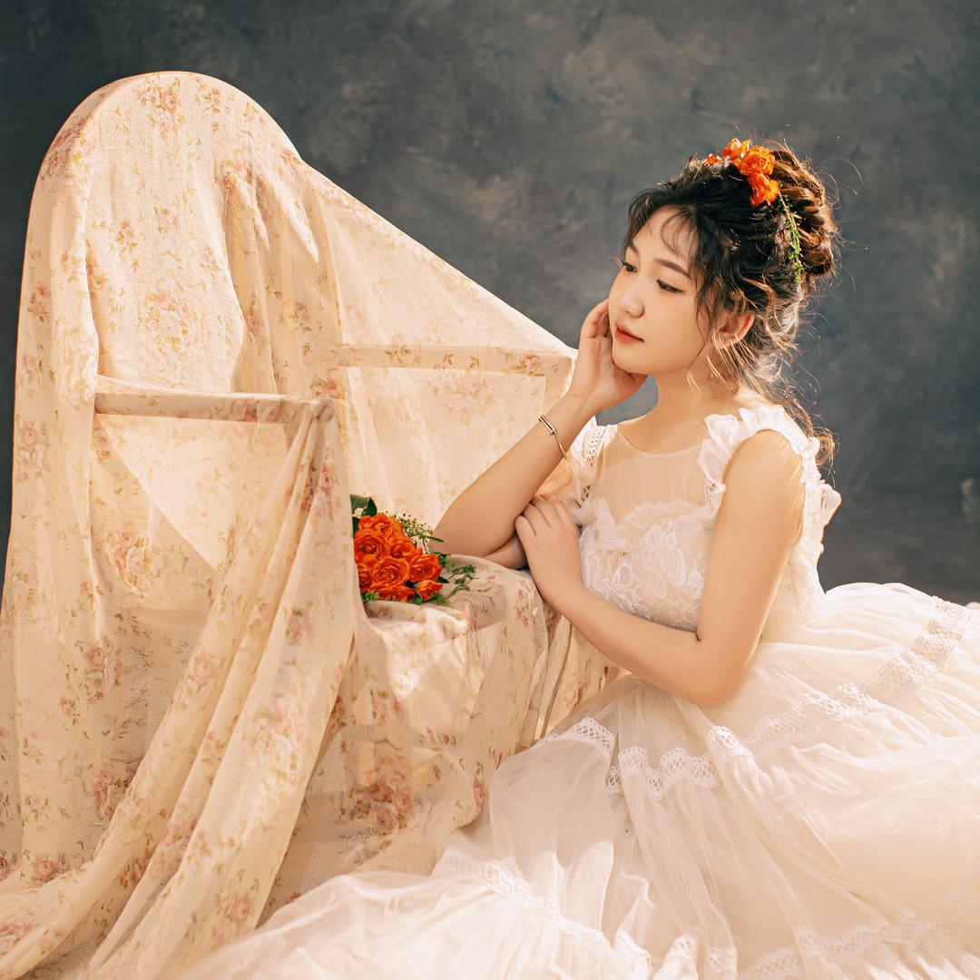 大明湖畔夏雨何女士