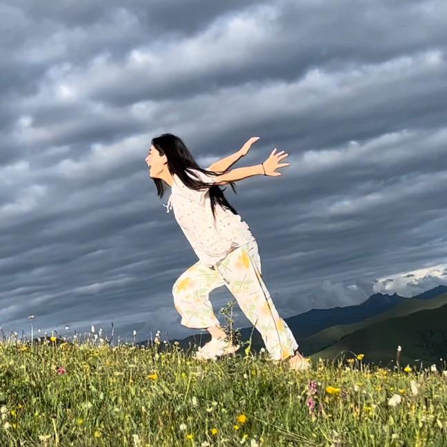 驾豹旅行的梦瑞