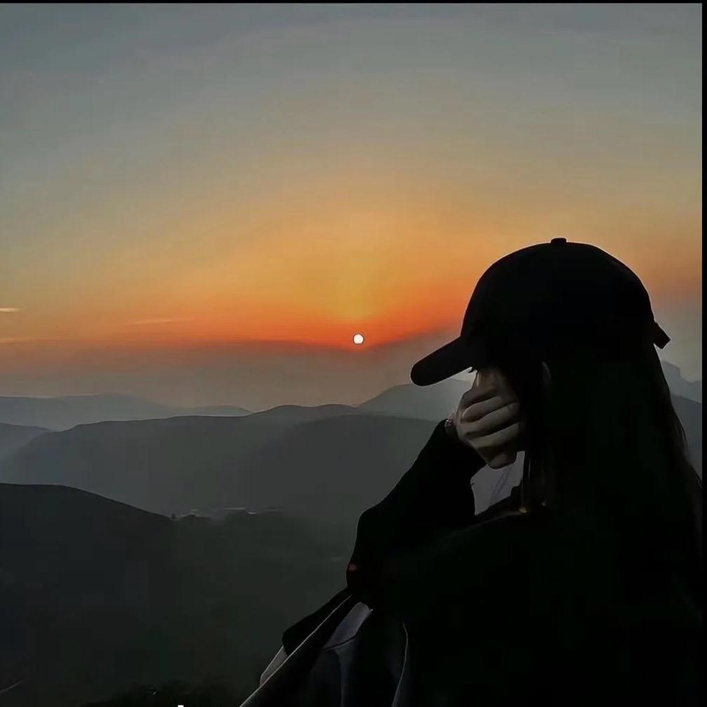 ᥫᩣ   W.