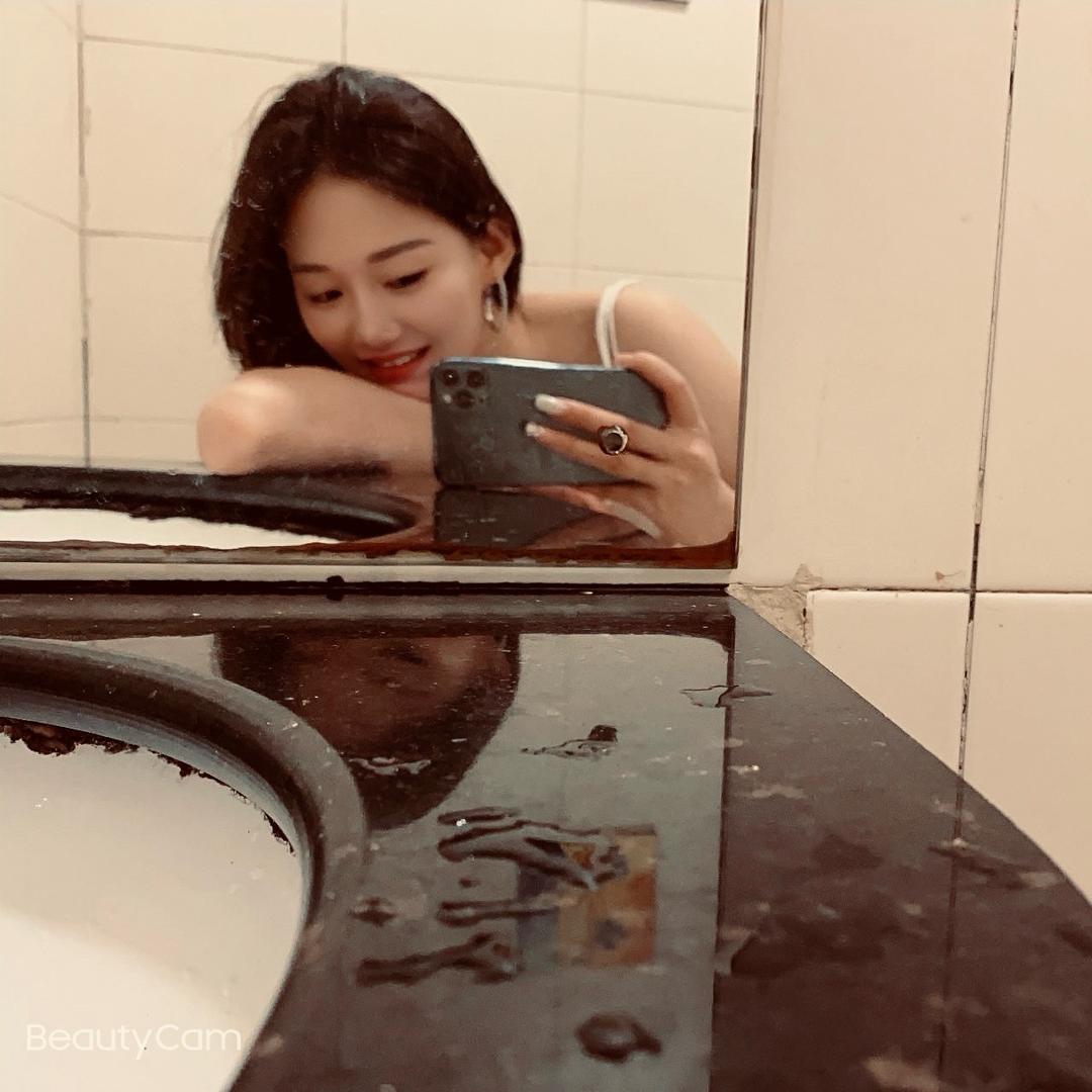 火树银花周小姐