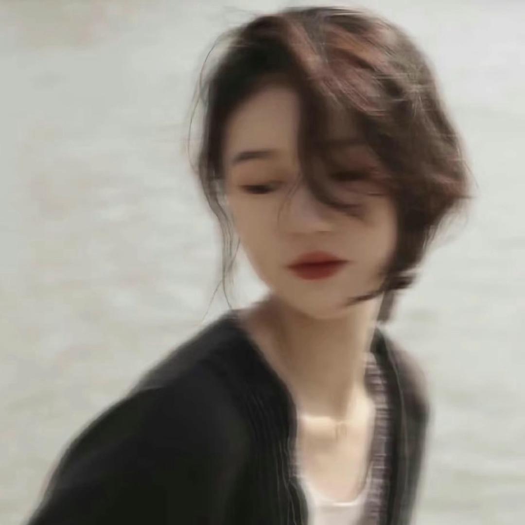 李小亿 .