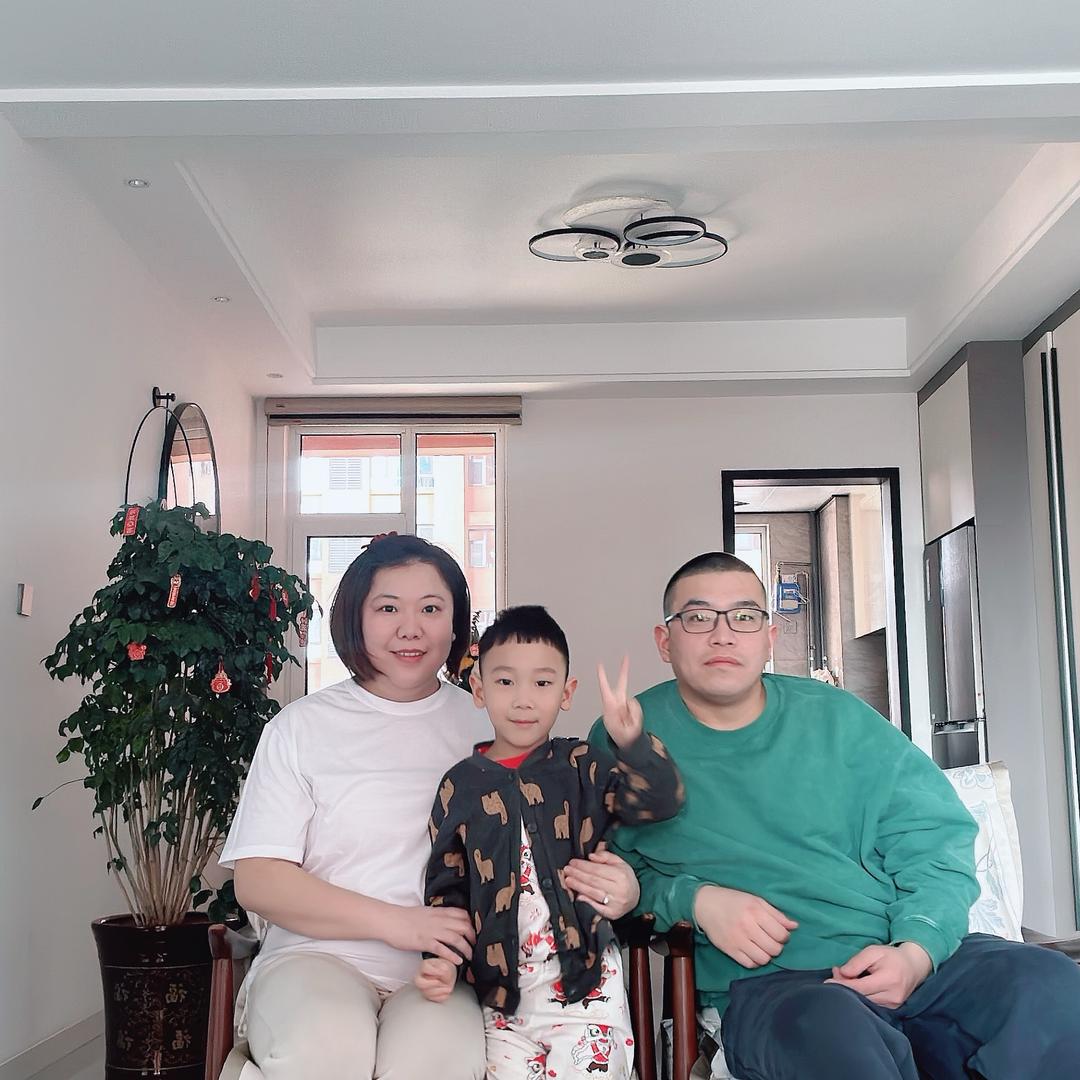 罗尼