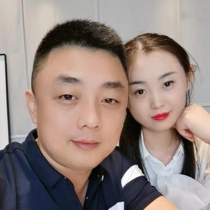 小伟夫妇
