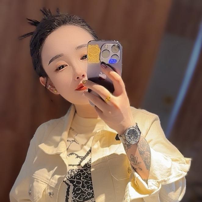 @露露🎀🔆
