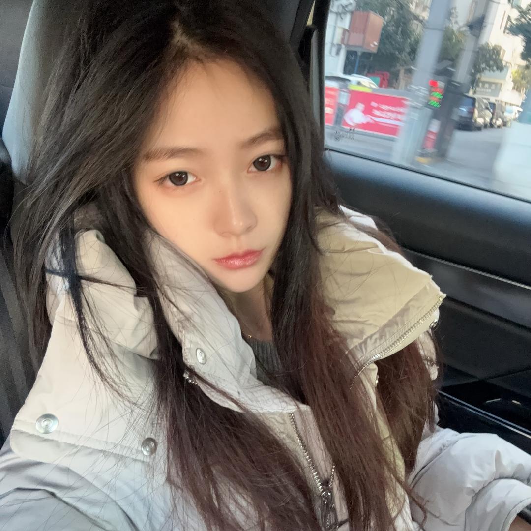 米娜很可爱