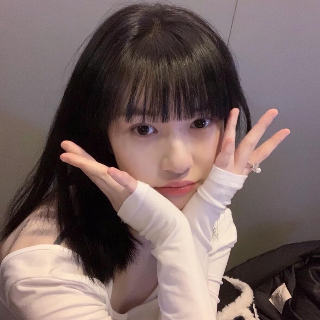 木木.
