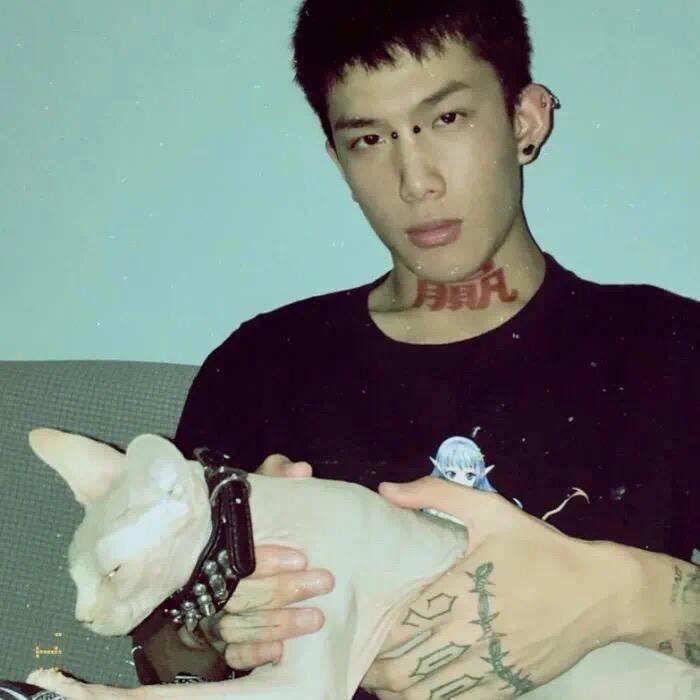 神秘 人